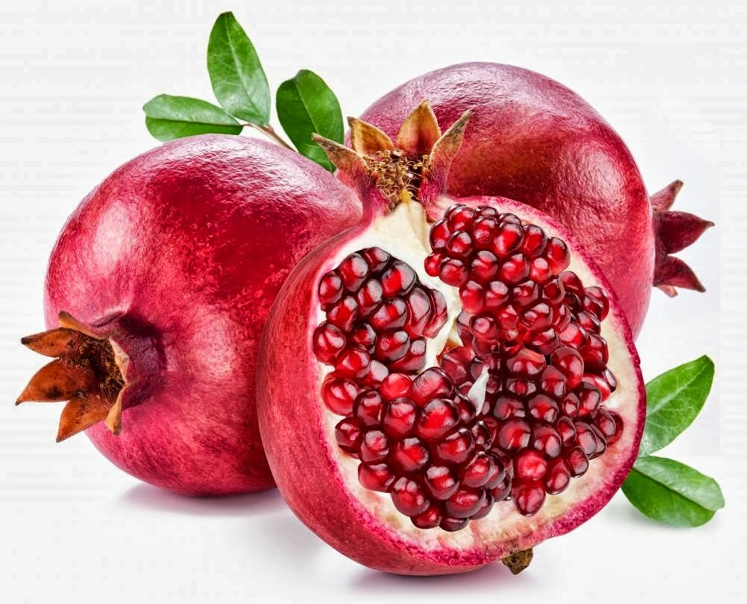 Health Benefits of Pomegranate - Eating Pomegranate Seeds and Juice