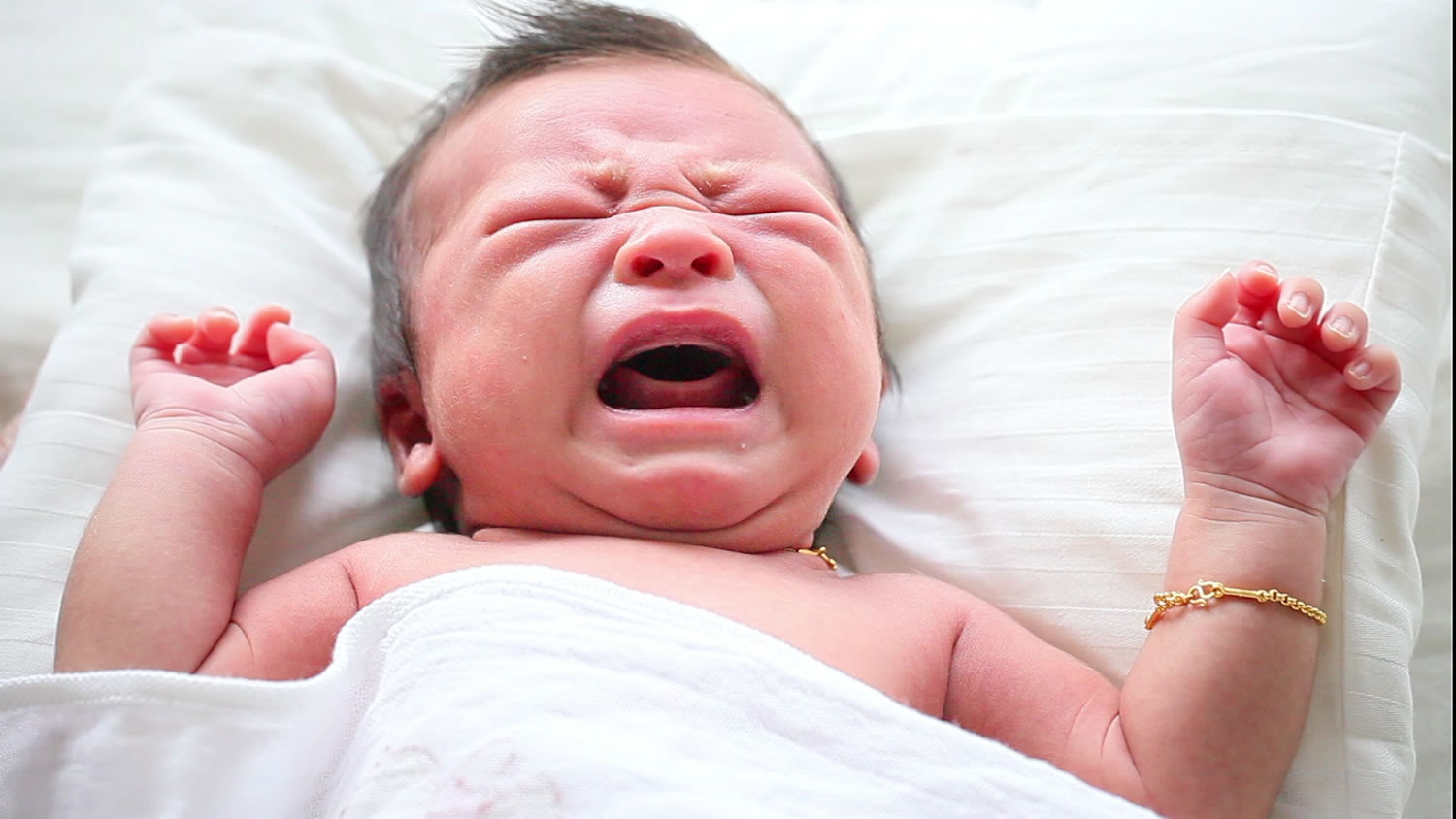 Colic In Babies Causes Signs Symptoms How To Soothe Colic Baby