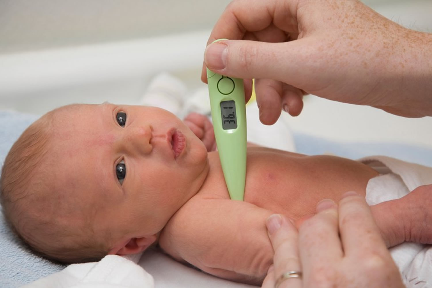how to take baby's temperature